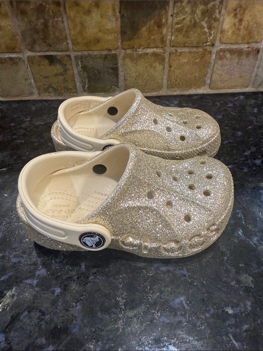 CROCS Kids Glitter Clog in Gold